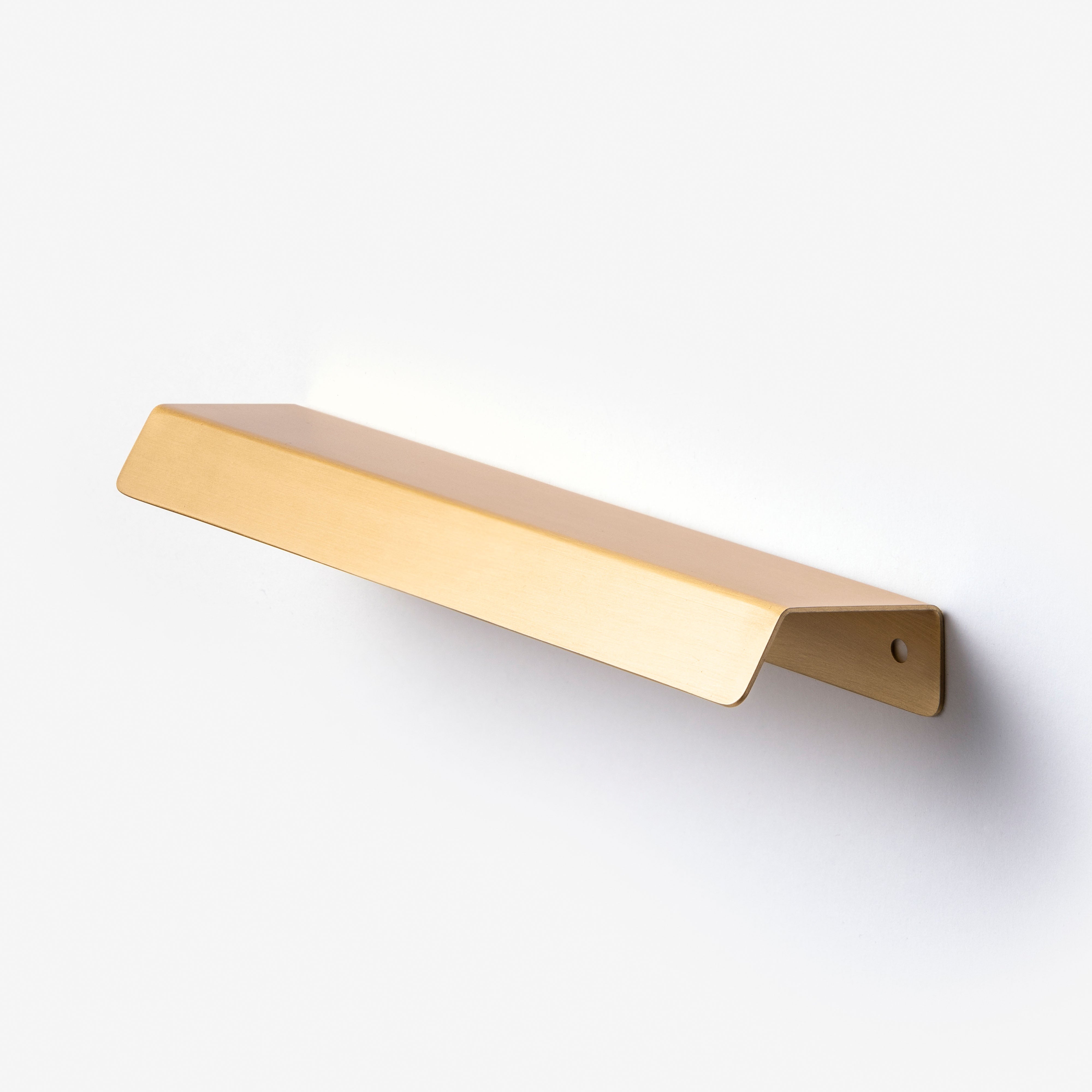 The Cut – Handtag, Mässing - Freya Home
