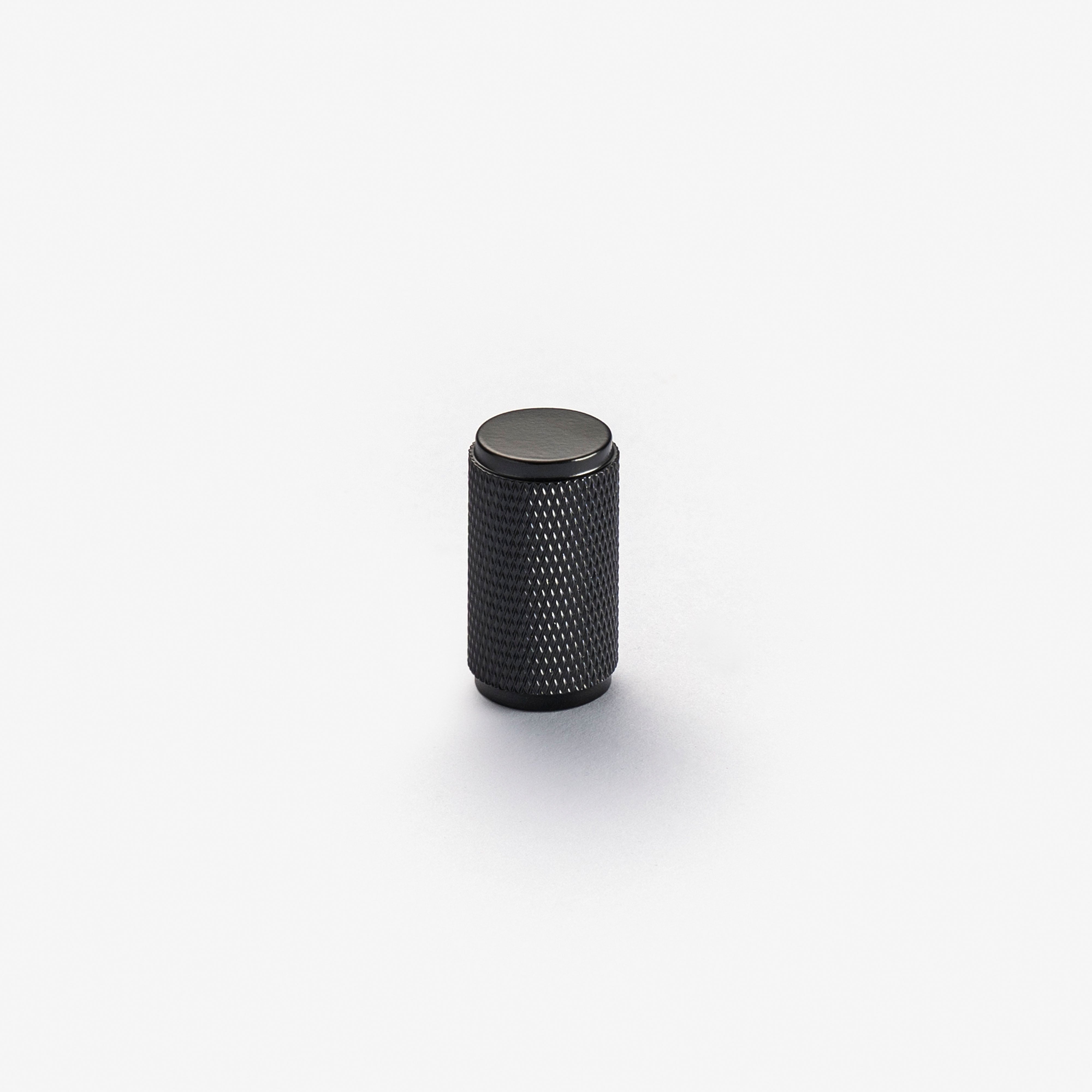 The Stereo – Knopp, Mässing, Lättrad - Freya Home